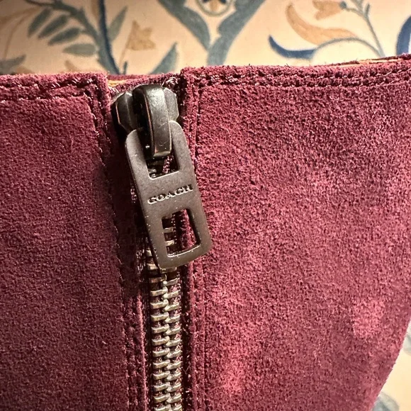 Coach Ombré Heel Boots. Size 7.5.  Like New! - Picture 6 of 9